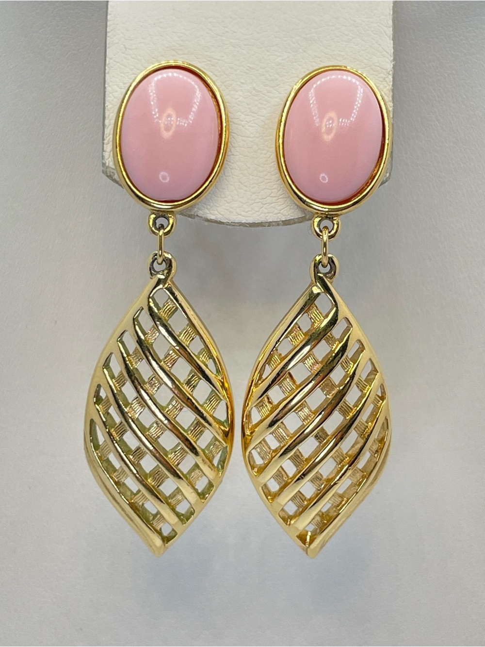 Vintage Trifari Pink Lucite Cabochon Gold Leaf Dangle Statement Earrings Retro